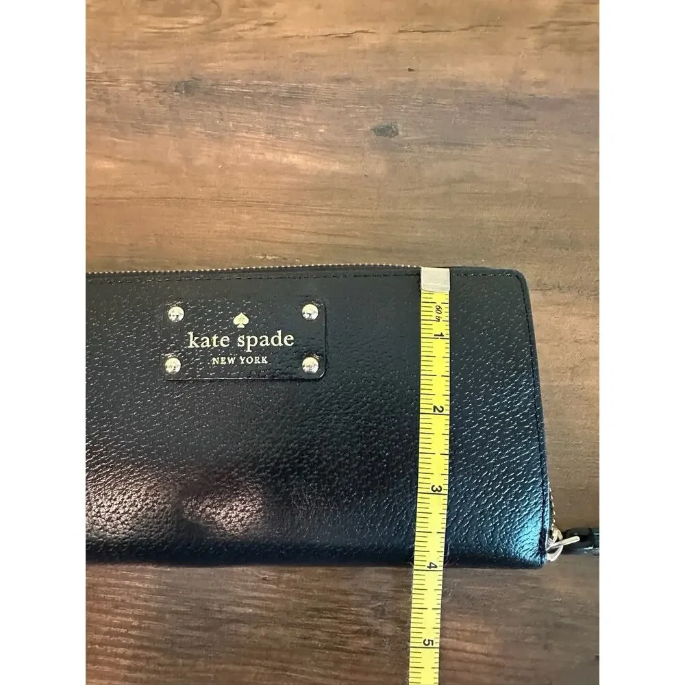 Kate Spade New York Black Pebbled Leather Wristlet Wallet Clutch Zip Around‎